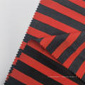 Tissus pongé de polyester imprimés à rayures noires et rouges à la mode